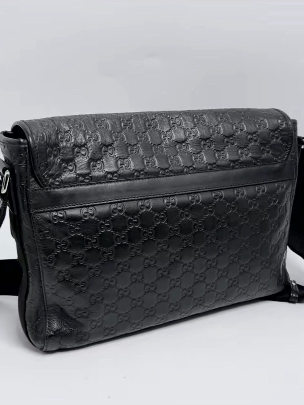 Gucci Black Messenger Bag with Gucci Wallet and Gucci Box!! - Picture 12 of 14